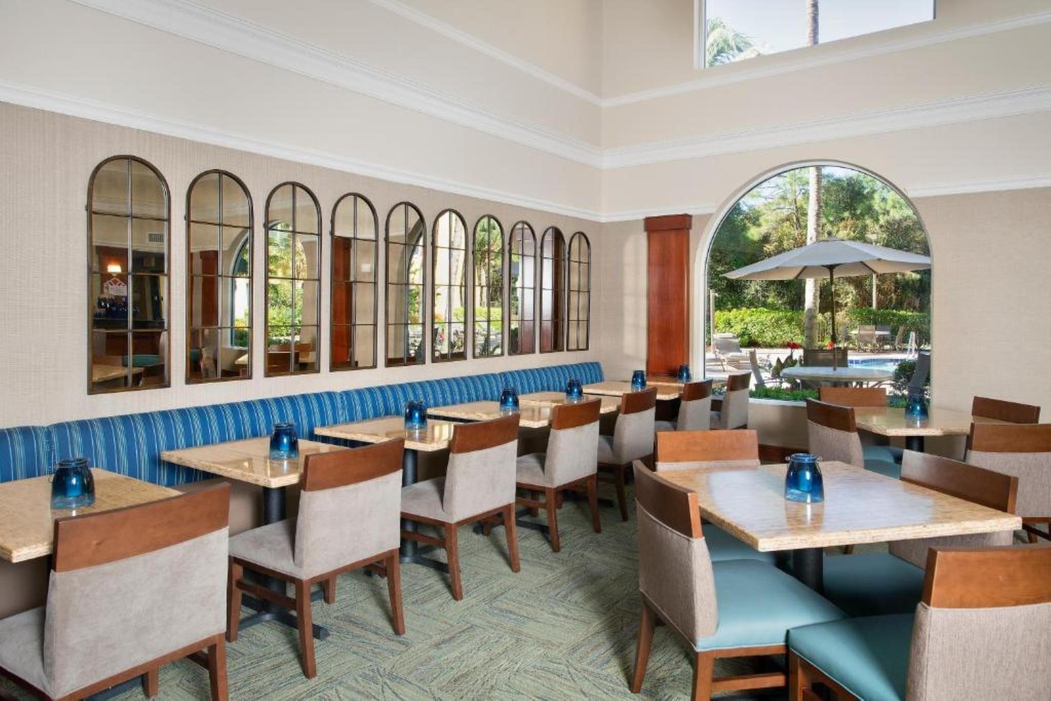 Hawthorn Extended Stay By Wyndham North Naples Eksteriør bilde