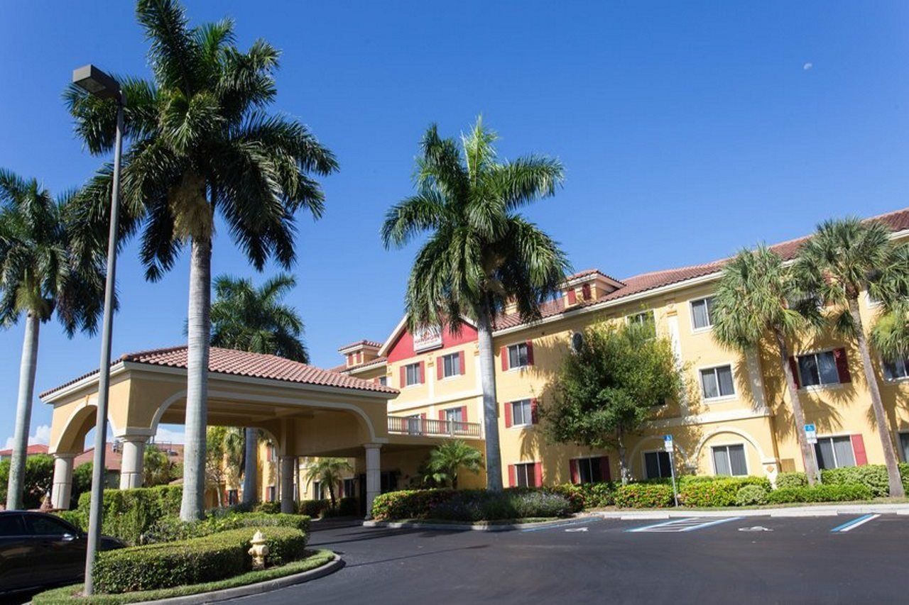 Hawthorn Extended Stay By Wyndham North Naples Eksteriør bilde