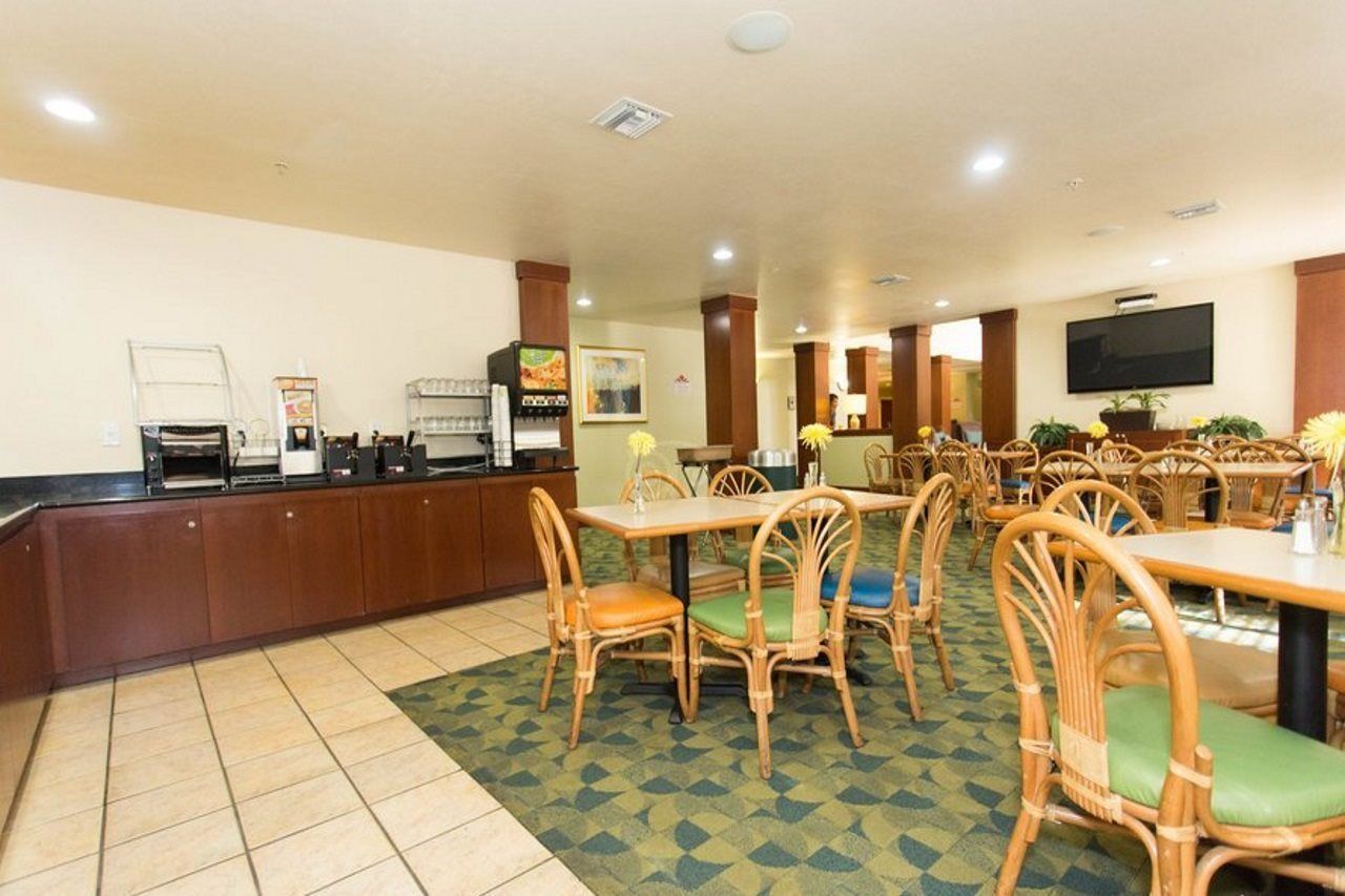 Hawthorn Extended Stay By Wyndham North Naples Eksteriør bilde