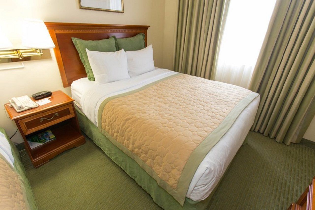 Hawthorn Extended Stay By Wyndham North Naples Eksteriør bilde