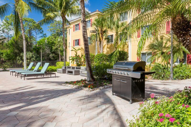Hawthorn Extended Stay By Wyndham North Naples Eksteriør bilde