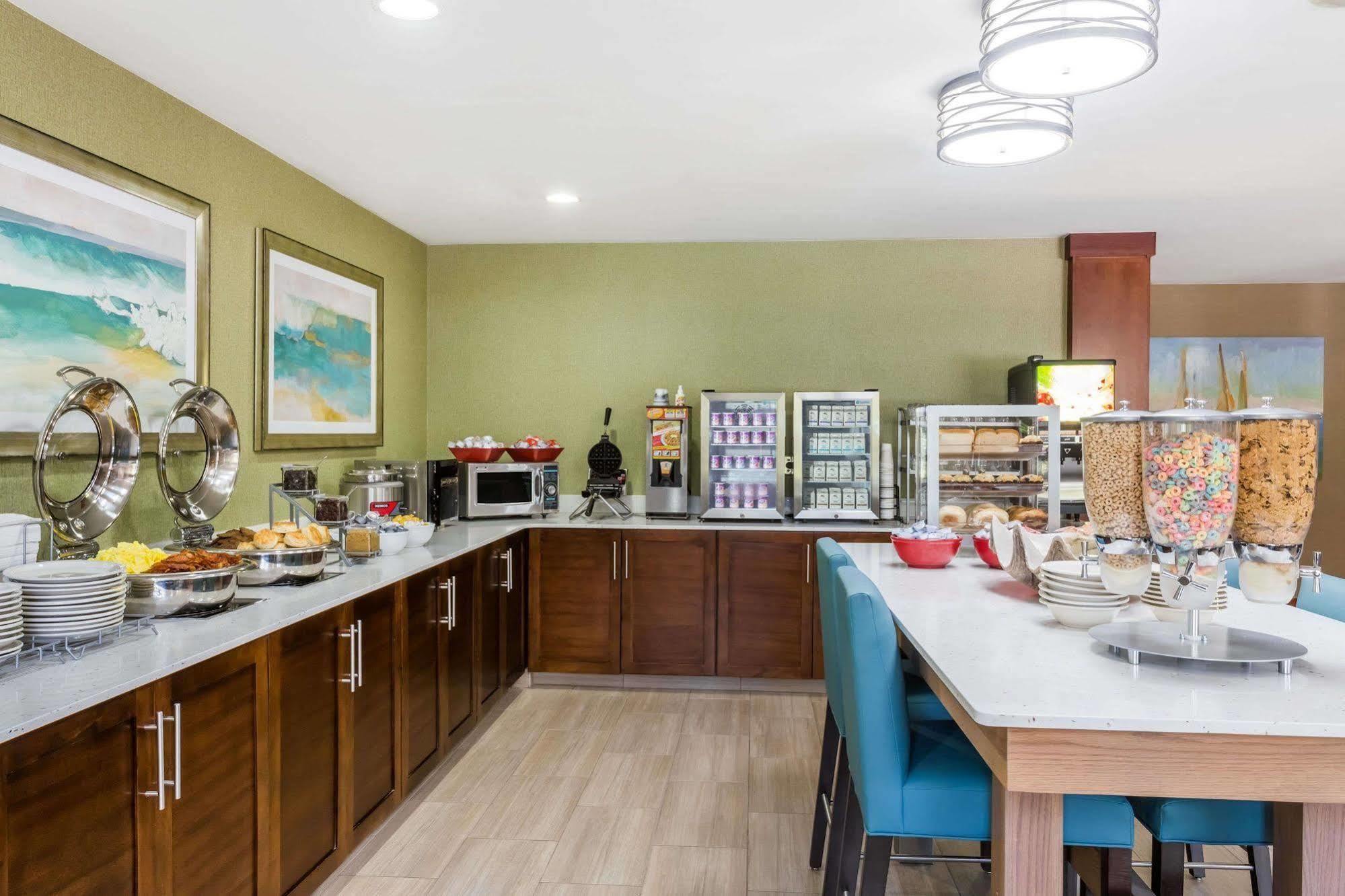 Hawthorn Extended Stay By Wyndham North Naples Eksteriør bilde